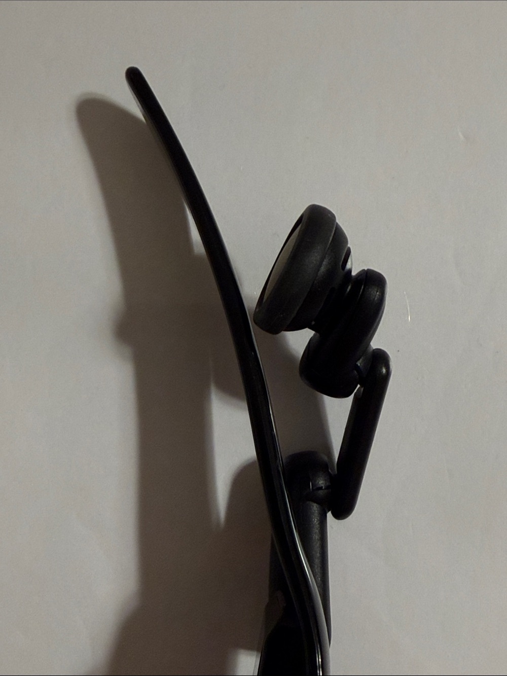 Oakley THUMP Earphones Sunglasses 2GB with Protective Storage Case. Singapore - Picture 5 of 16